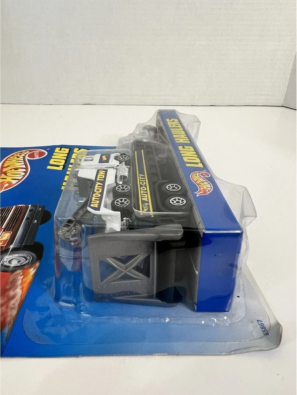 Hot Wheels - Long Haulers - Auto City Tow Truck & Transporter